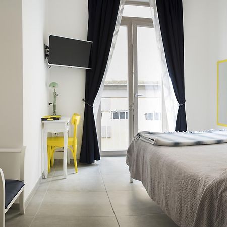 Civico10 Bed and Breakfast Napels Buitenkant foto