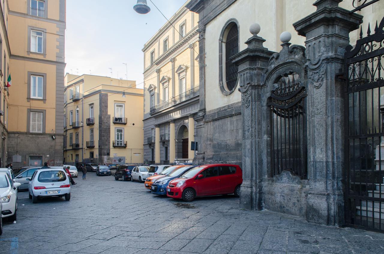 Civico10 Bed and Breakfast Napels Buitenkant foto