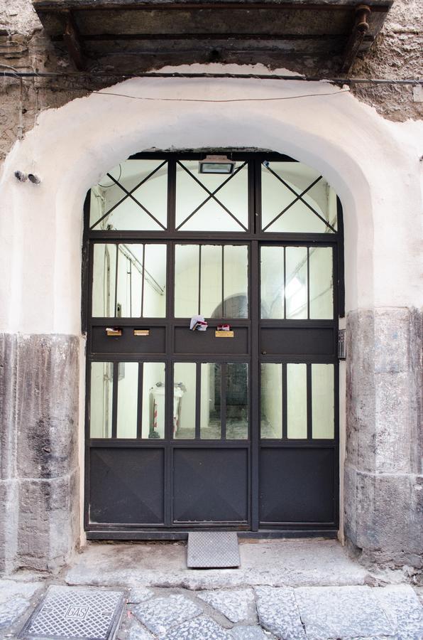 Civico10 Bed and Breakfast Napels Buitenkant foto