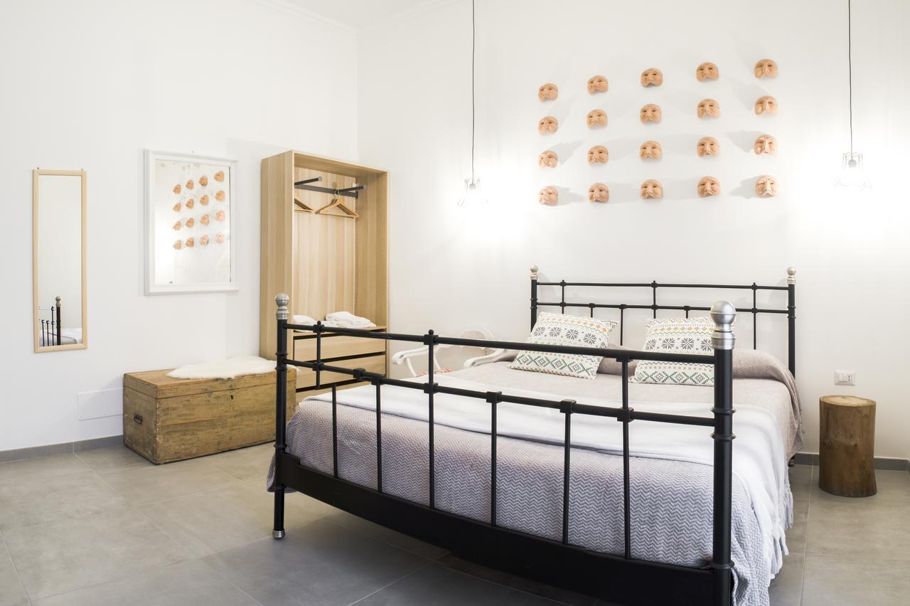 Civico10 Bed and Breakfast Napels Buitenkant foto