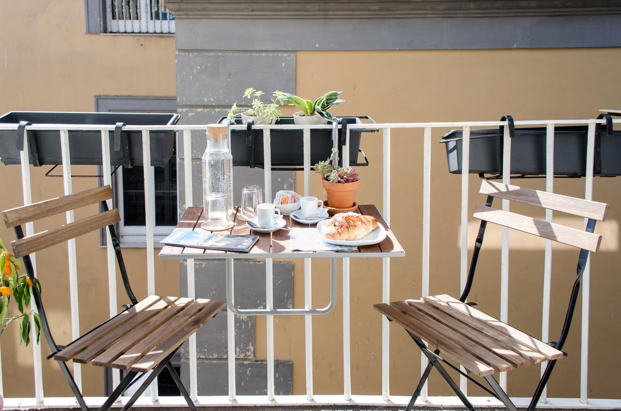 Civico10 Bed and Breakfast Napels Buitenkant foto
